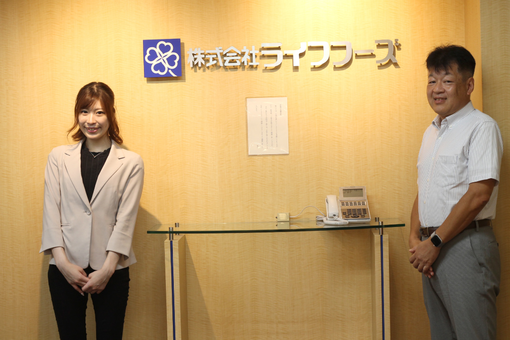 飲食チェーン店の店舗採用を支援！Indeed PLUS運用で応募数1.3倍に！月間300件超の応募を獲得し人員充足を実現【株式会社ライフフーズ様】